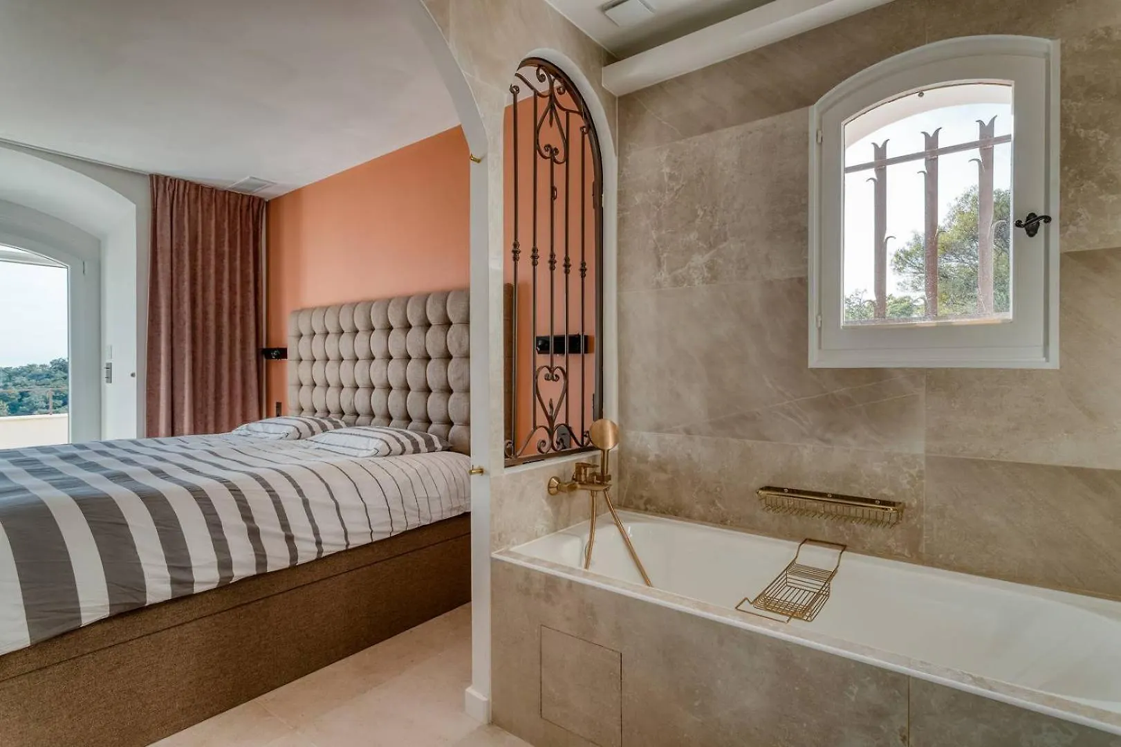 La Villa M A Pramousquier Le Lavandou 0*,  France